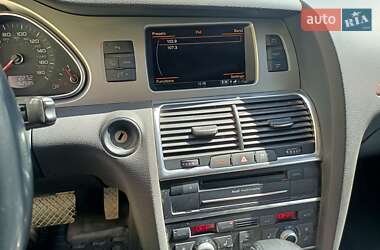 Позашляховик / Кросовер Audi Q7 2014 в 