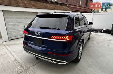 Внедорожник / Кроссовер Audi Q7 2020 в 