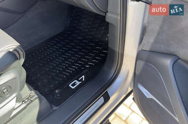 Внедорожник / Кроссовер Audi Q7 2020 в 