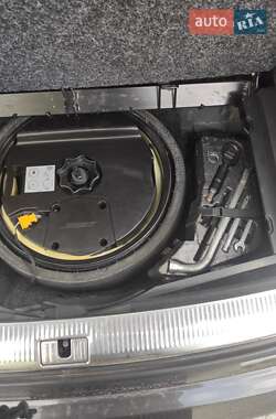 Внедорожник / Кроссовер Audi Q7 2013 в 