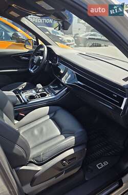 Внедорожник / Кроссовер Audi Q7 2021 в 