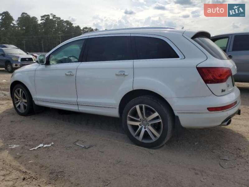 Внедорожник / Кроссовер Audi Q7 2013 в 