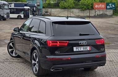 Внедорожник / Кроссовер Audi Q7 2018 в 