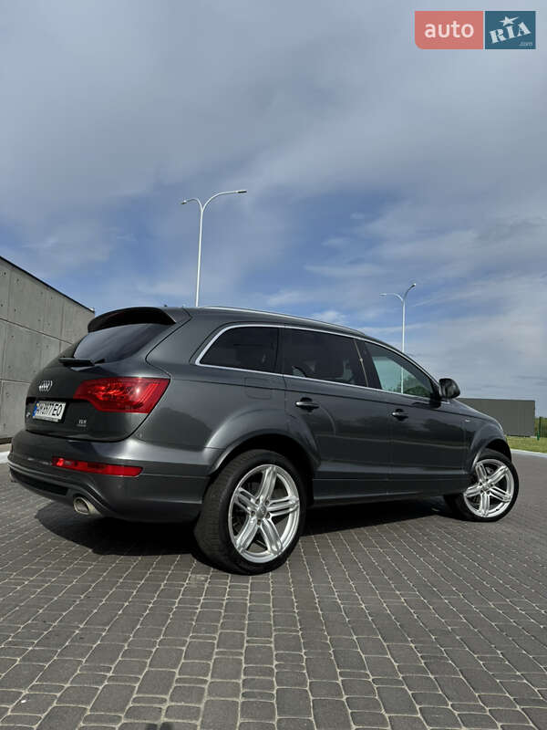 Внедорожник / Кроссовер Audi Q7 2013 в Житомире