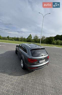 Внедорожник / Кроссовер Audi Q7 2013 в 