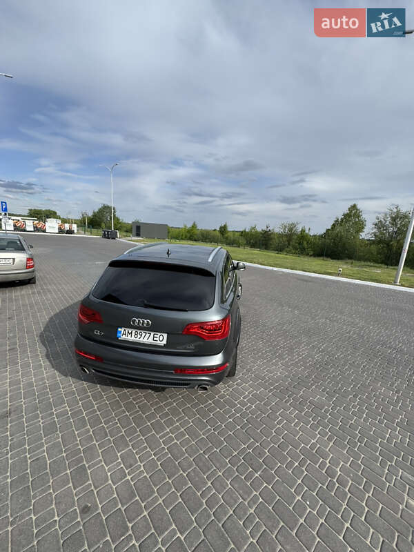 Внедорожник / Кроссовер Audi Q7 2013 в Житомире