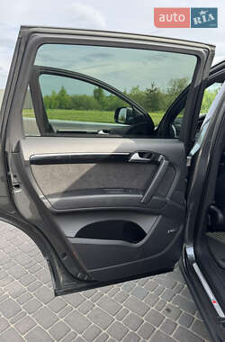 Внедорожник / Кроссовер Audi Q7 2013 в 