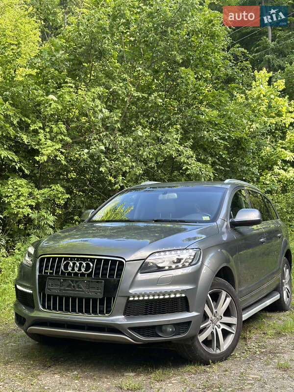 Внедорожник / Кроссовер Audi Q7 2012 в Черновцах