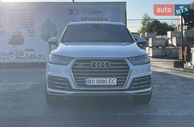 Внедорожник / Кроссовер Audi Q7 2017 в 