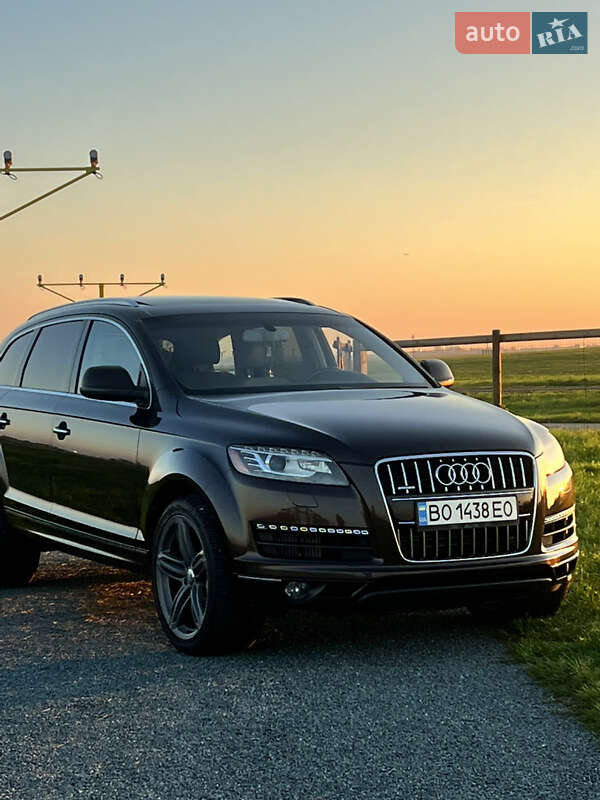 Внедорожник / Кроссовер Audi Q7 2009 в 