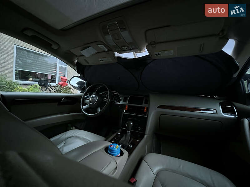 Внедорожник / Кроссовер Audi Q7 2009 в Черновцах