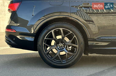 Внедорожник / Кроссовер Audi Q7 2025 в 
