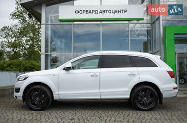 Внедорожник / Кроссовер Audi Q7 2015 в 