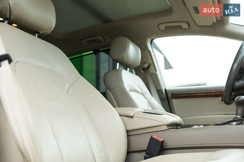 Позашляховик / Кросовер Audi Q7 2015 в Мукачевому