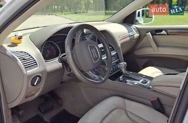 Внедорожник / Кроссовер Audi Q7 2013 в 