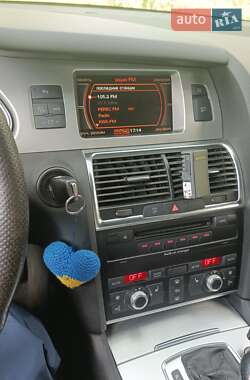 Внедорожник / Кроссовер Audi Q7 2008 в 