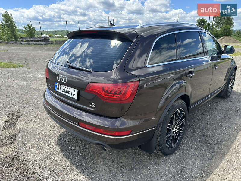 Позашляховик / Кросовер Audi Q7 2011 в Косові
