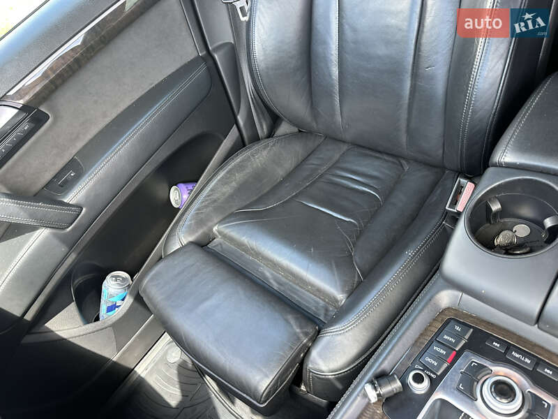 Позашляховик / Кросовер Audi Q7 2011 в Косові