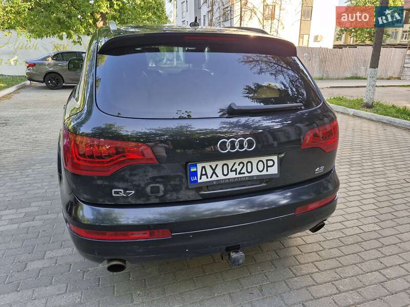 Позашляховик / Кросовер Audi Q7 2007 в Харкові