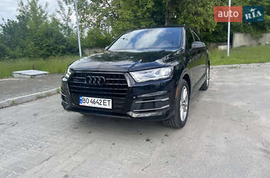 Позашляховик / Кросовер Audi Q7 2017 в 