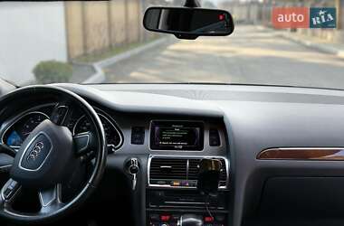 Внедорожник / Кроссовер Audi Q7 2011 в 
