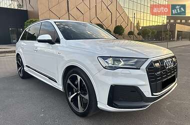 Позашляховик / Кросовер Audi Q7 2020 в Ужгороді