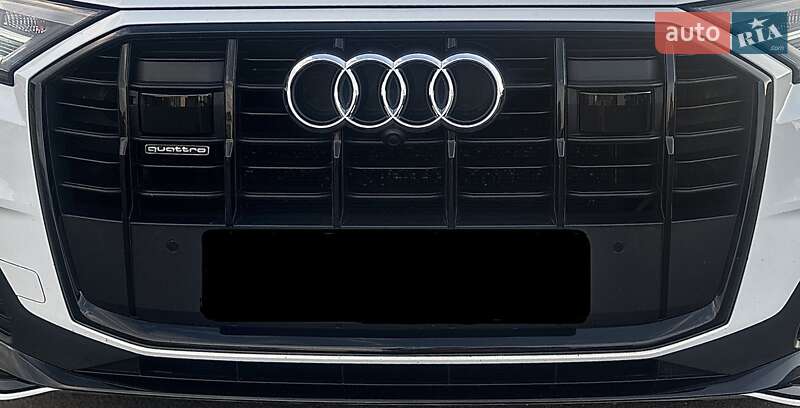Позашляховик / Кросовер Audi Q7 2020 в Ужгороді