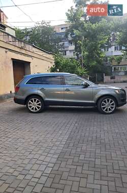 Внедорожник / Кроссовер Audi Q7 2006 в 