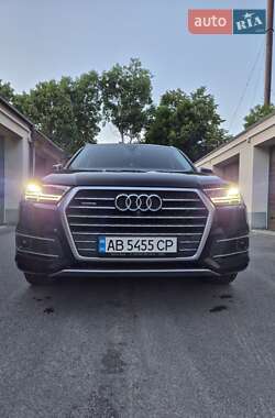 Внедорожник / Кроссовер Audi Q7 2017 в Виннице