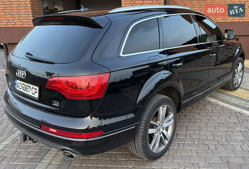 Позашляховик / Кросовер Audi Q7 2013 в Луцьку