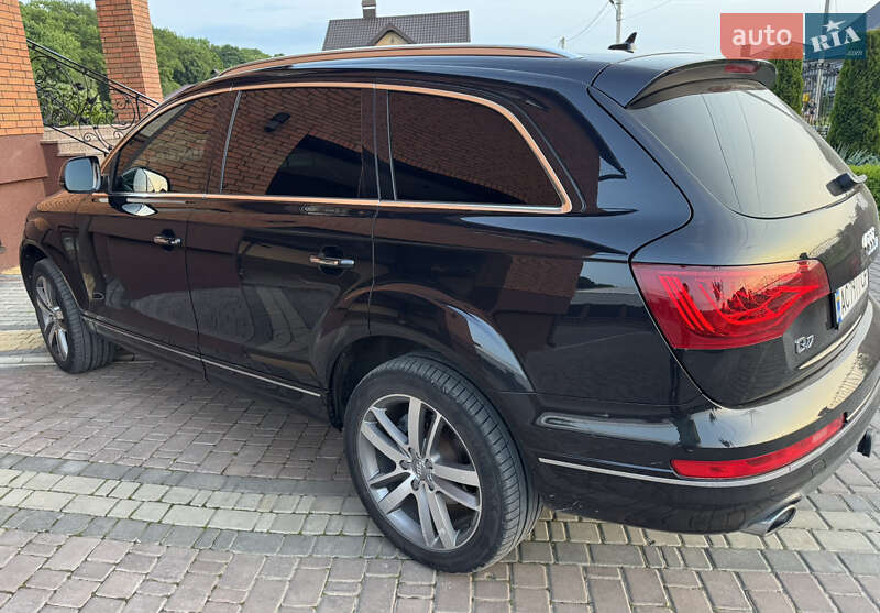 Позашляховик / Кросовер Audi Q7 2013 в Луцьку