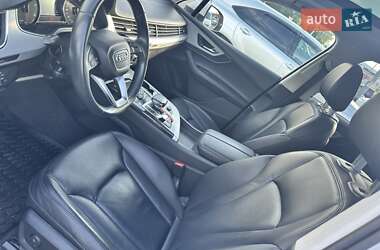 Внедорожник / Кроссовер Audi Q7 2017 в 