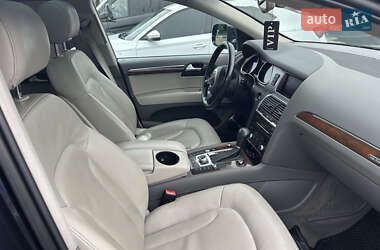 Внедорожник / Кроссовер Audi Q7 2010 в 