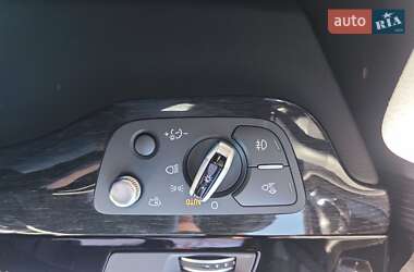 Внедорожник / Кроссовер Audi Q7 2017 в 