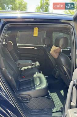 Внедорожник / Кроссовер Audi Q7 2012 в 