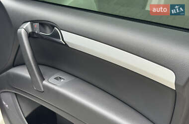 Внедорожник / Кроссовер Audi Q7 2008 в 