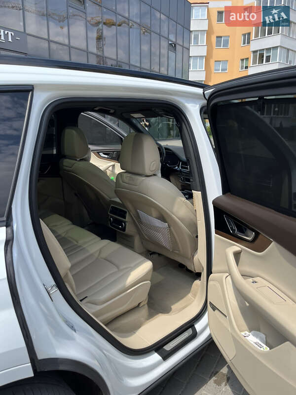 Внедорожник / Кроссовер Audi Q7 2017 в Львове