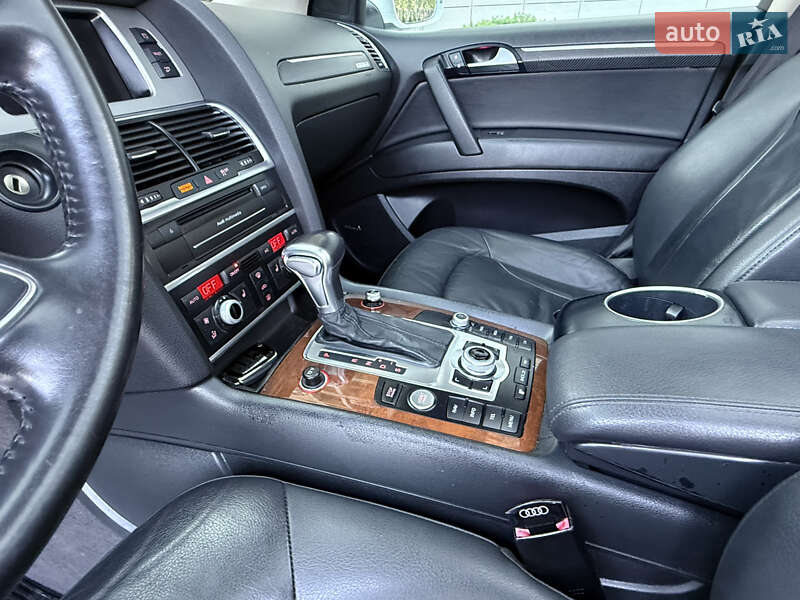 Внедорожник / Кроссовер Audi Q7 2014 в Одессе