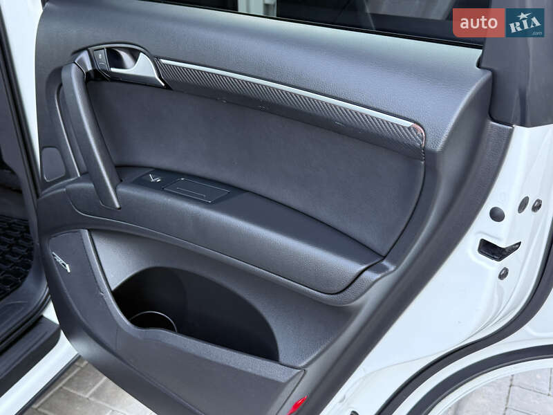 Внедорожник / Кроссовер Audi Q7 2014 в Одессе