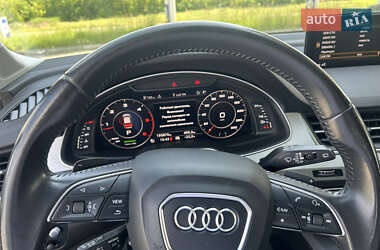 Внедорожник / Кроссовер Audi Q7 2015 в 