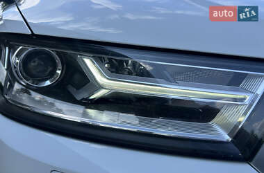 Внедорожник / Кроссовер Audi Q7 2015 в 