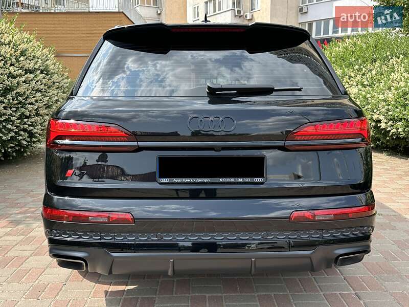 Внедорожник / Кроссовер Audi Q7 2024 в Киеве