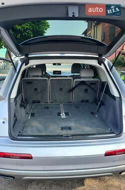 Внедорожник / Кроссовер Audi Q7 2017 в 
