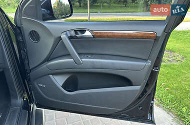 Позашляховик / Кросовер Audi Q7 2008 в 
