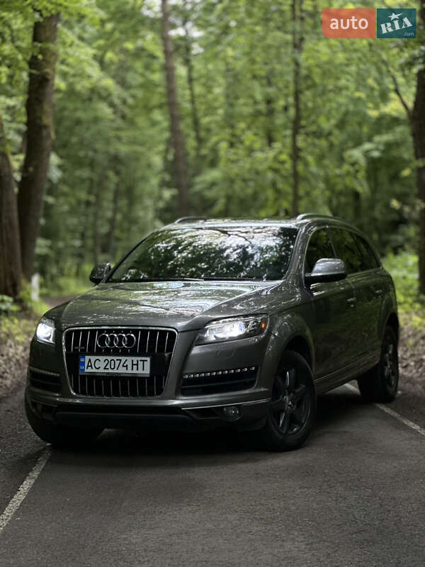 Позашляховик / Кросовер Audi Q7 2013 в Луцьку
