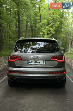 Внедорожник / Кроссовер Audi Q7 2013 в 