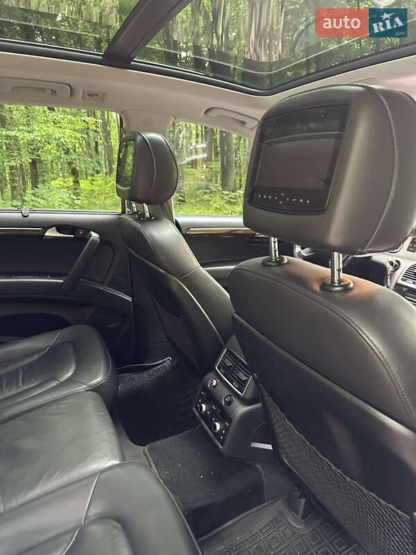 Позашляховик / Кросовер Audi Q7 2013 в Луцьку