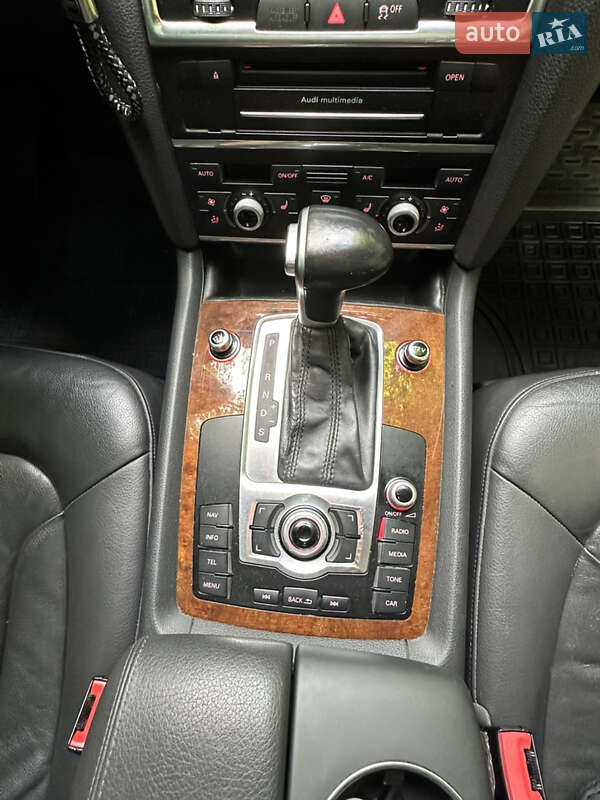 Позашляховик / Кросовер Audi Q7 2013 в Луцьку