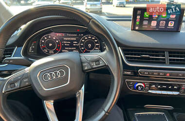 Внедорожник / Кроссовер Audi Q7 2015 в 