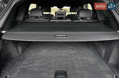 Позашляховик / Кросовер Audi Q7 2021 в 